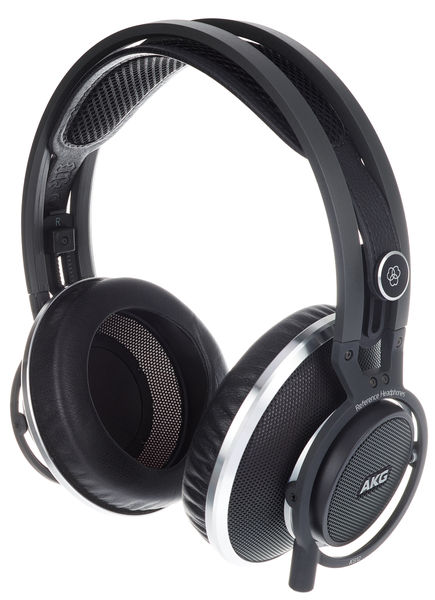 AKG K812