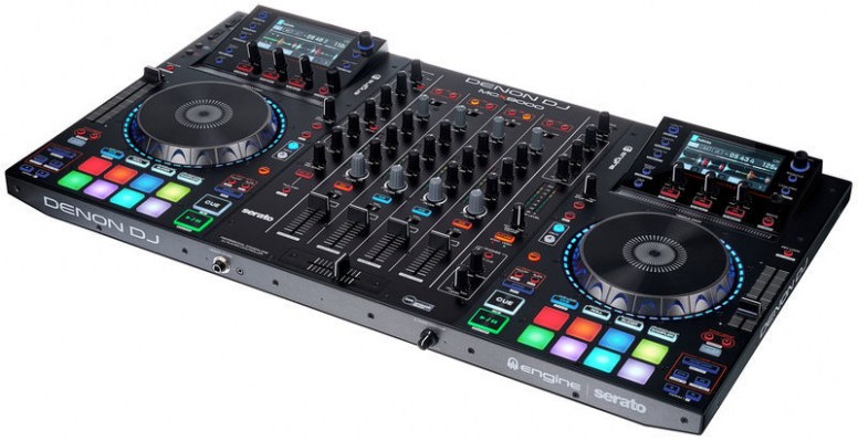 Denon MCX8000 Bundle