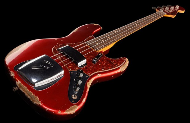 Heavy bass. Fender Jazz Bass Red. Красный Fender Jazz Bass. Fender Bass Red Relic. Fender Jazz Bass Heavy Relic.