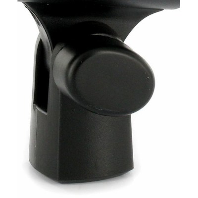 AKG D40