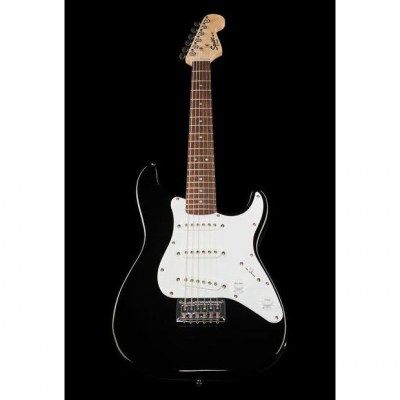 Squier Mini Strat V2 BK IL Bundle