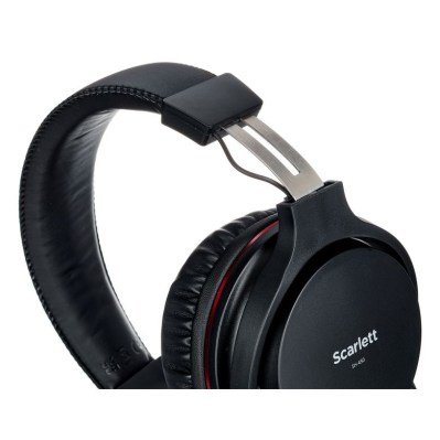 Focusrite Scarlett 2i2 Studio 4th Gen.