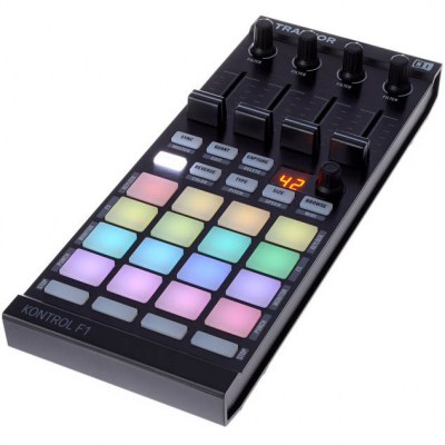 Native Instruments Traktor Kontrol F1