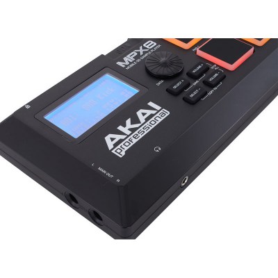 Akai MPX8