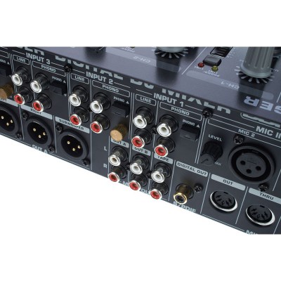 Behringer DDM4000