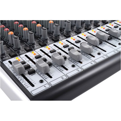 Behringer Xenyx X2222 USB