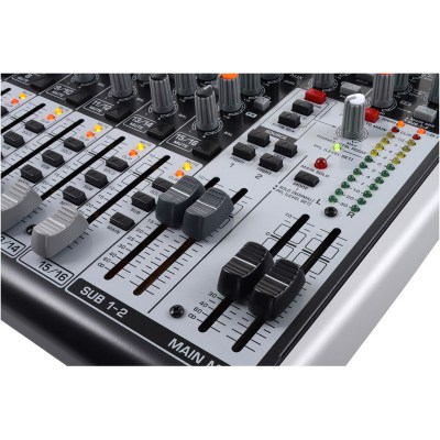 Behringer Xenyx X2222 USB