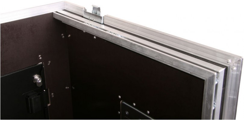 Thon L-Rack 10U Service Hatch